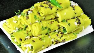 सुरळीची वडी  Suralichi Vadi in Pressure Cooker  Khandvi Recipe by madhurasrecipe [upl. by Nitsirk]