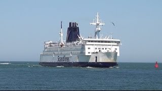 Fährschiff Kronprins Frederik  Einfahrt RostockWarnemünde [upl. by Nas]