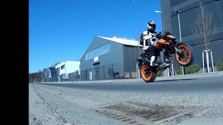 790 duke KTM trying wheelie [upl. by Jonell177]