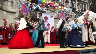 Narrhalla 2016 quotFasching hat Herzquot und Prinzenwalzer auf dem Marienplatz [upl. by Bihas]