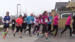 Holmestrand Maraton 2015 Hel og halvmaratonfeltet etter ca 400 meter [upl. by Tterraj]