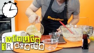 1 Minute 1 Recette  Financiers [upl. by Viv]