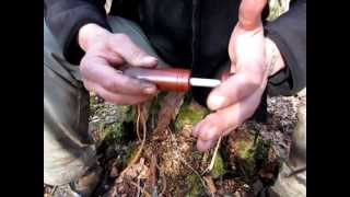 BRIQUET À PISTON PNEUMATIQUE FIRE PISTON DEMO WILDERNESS SOLUTIONS [upl. by Vetter]