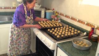 Cocina mexicana tradicional  7  Tita Mima  Galletas de Nuez [upl. by Emoryt]