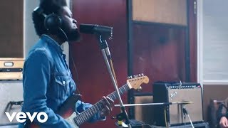 Michael Kiwanuka  Cold Little Heart Live Session [upl. by Nidnal]