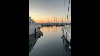 Lever de soleil au port de Bandol bandolleverdesoleilvarbateaupaysages [upl. by Annawot60]