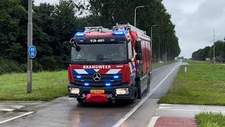 PRIMEUR gloednieuwe tankautospuit brandweer Dronten met spoed naar een ongeval in Biddinghuizen [upl. by Booze]