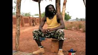 Tiken Jah Fakoly  Le pays va mal [upl. by Nodlew]