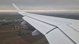 Atterraggio volo Lumiwings FoggiaMilano Linate Embraer 195E [upl. by Boothe]