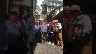 Wir lieben die Stürme  ShantyChor aus Marburg in Rüdesheim Drosselgasse [upl. by Elon]