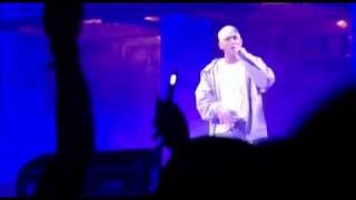 Eminem  Stan LIVE PERFORMANCE NYC 2005 [upl. by Besnard]