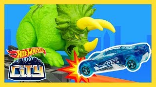 TRICERATOPS SMASHES HOT WHEELS CITY  New News  HotWheels [upl. by Cecilius]