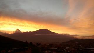 Increíble atardecer Volcán Galeras HD Timelapse  Galeras Volcano incredible sunset HD Timelapse [upl. by Beyer]