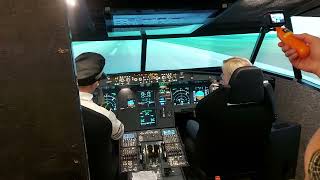 Inspelning för SVT i vår Airbus A320 flygsimulator [upl. by Nodnal]