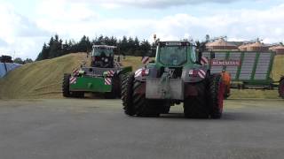 Maishäckseln 2014 mit Claas Xerion 3800 Saddle Trac Fendt 939 New Holland T7070 Fendt 718 [upl. by Annemarie851]