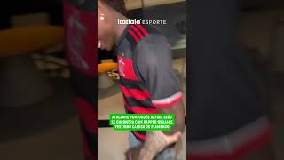 ATACANTE PORTUGUÊS RAFAEL LEÃO SE ENCONTRA COM RAPPER ORUAM E VESTINDO CAMISA DO FLAMENGO [upl. by Tesil165]