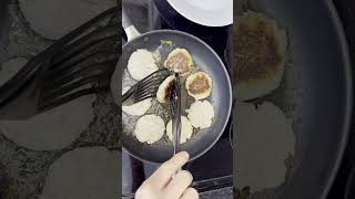 Ricotta amp Potato Chip Fish Cakes with Peasn Cream easy burgers recipe healthy food [upl. by Bodwell]