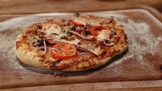 Ein Pizzastein für den Grill  BBQPizza [upl. by Netsirhk]