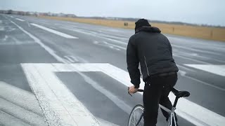 MOTO Urban Pedal Test by Oli Radkurier in Berlin und Radfahrer „seit Geburtquot [upl. by Hummel]