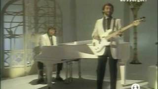 Chas amp Dave  Aint No Pleasing You [upl. by Silrak213]