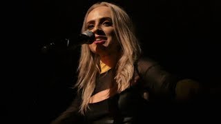 Madilyn Bailey  Wiser  Live Paris 2018 [upl. by Pani]