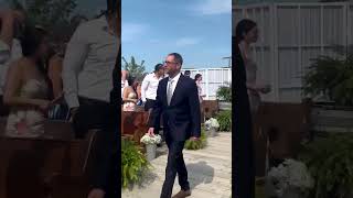 Este papá hizo algo inesperado en la boda de su hija 👏 [upl. by Allenotna]