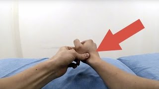 How to crack your thumb joint [upl. by Annah]