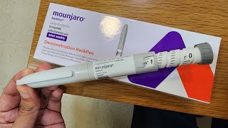 How to use Mounjaro injection UK version Kwikpen Mounjaro injection instructions on real patient [upl. by Eissahc929]