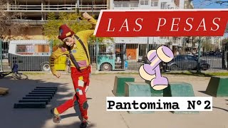 🏋‍♂️ LEVANTO PESAS CON UNA SOLA MANO  Manu Porfavor MimoClown [upl. by Ayikin]