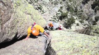 Classic MultiPitch Climbing Frank Sanders Climbs Durrance Route 57 at Devils Tower Wyoming [upl. by Atiuqam916]