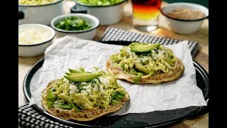 Tostadas de Pollo al Cilantro  Cómo hacer TOSTADAS de POLLO [upl. by Anitsuj]