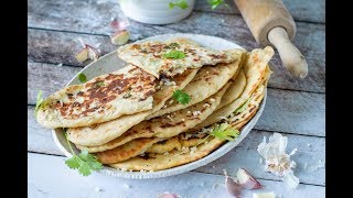 Zelf naan maken Indiaas platbrood  Recept  Bettyskitchennl [upl. by Columba882]