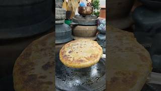 Aloo paratha ఆలు పరోటా 😋 viralvideo food trendingvideos ytshorts paratha [upl. by Steinman]