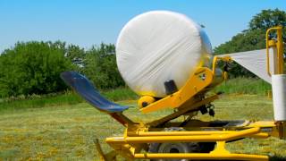 SBW8500 Single Bale Wrapper  Vermeer Agriculture Equipment [upl. by Eudoxia421]