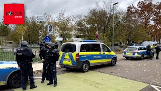 Offenburg Schüsse vor Schule Jugendlicher verletzt Mitschüler [upl. by Brunhilda40]