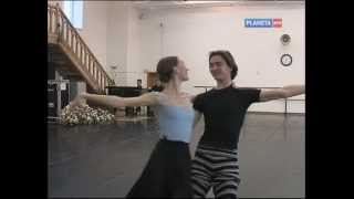 La Bayadere  Anna Tikhomirova and Olga Smirnova  Bolshoi Ballet 2012 [upl. by Morrie]