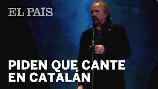 SERRAT interrumpe un concierto cuando le piden que cante el CATALÁN [upl. by Athalia]