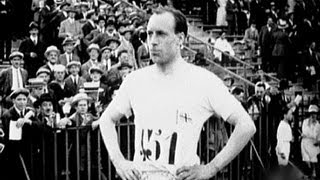 The Flying Scotsman takes gold and sets a new record  Eric Liddell  Paris 1924 Olympic Games [upl. by Ilona598]