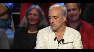 Philippe Poutou candidat du NPA «les gens votent et ça sarrête à ça» [upl. by Maurie265]