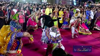 Traditional Garba by Hardik sir  Rasleela  Mumbai  Falguni Pathak [upl. by Alitha85]