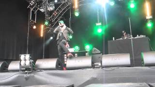 Yelawolf  Daddy´s Lambo Live in Snow Jam 2013 [upl. by Enimsaj924]