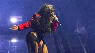 ‘Snooze’  SZA LIVE [upl. by Zigmund]