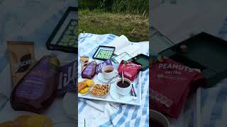 POV Heerlijk picknicken in de zon in de achtertuin van je cottage💚 centerparcs picknick vakantie [upl. by Enelia950]