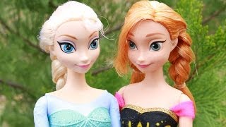 Elsa amp Anna GO HIKING on vacation [upl. by Siurtemed]