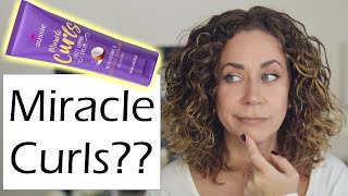 AUSSIE MIRACLE CURLS FRIZZ TAMING CREAM  HONEST REVIEW [upl. by Obnukotalo473]