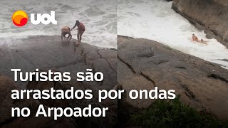 Turistas são arrastados por ondas no Arpoador zona sul do Rio veja vídeo [upl. by Starbuck]