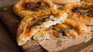 Pizzette con il cornicione ripieno facili da preparare buone e morbide [upl. by Myranda]