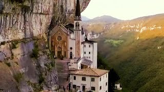 Sospeso tra cielo e terra il Santuario della Madonna della Corona una meraviglia tutta italiana [upl. by Joellyn113]