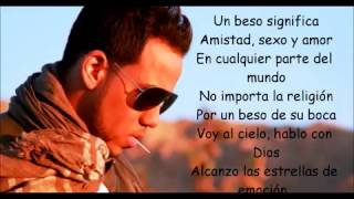 Romeo Santos Solo Por Un Beso Lyrics Letra [upl. by Suilienroc]