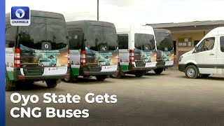 FG Presents 20 CNG Buses To Oyo State Govt [upl. by Htidirem680]